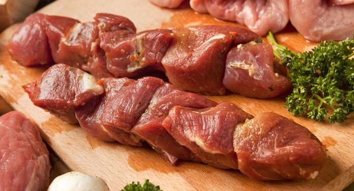 Frisches leckeres Fleisch findet ihr bei Tellermitte!